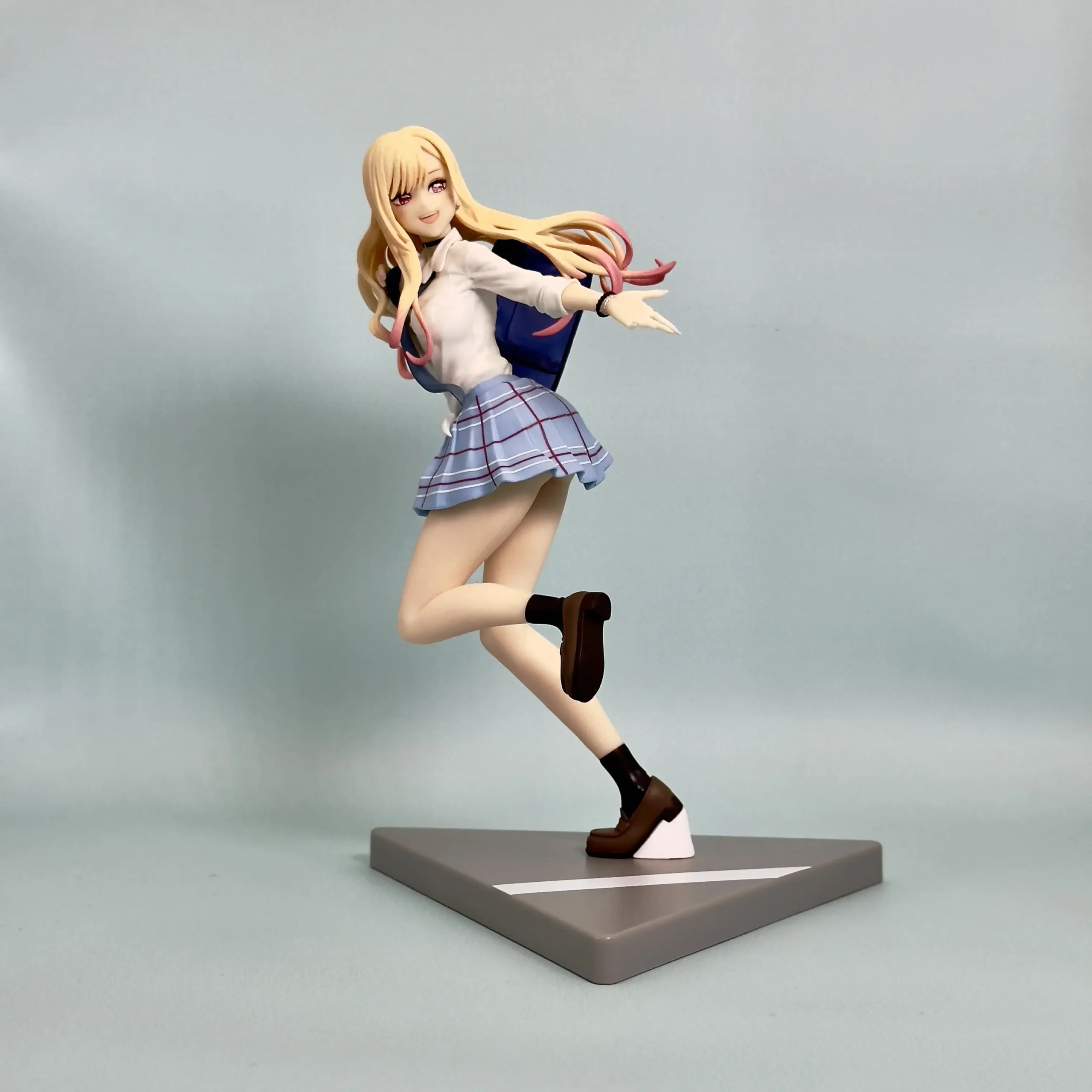 Фігурка Марін Кітаґава після школи